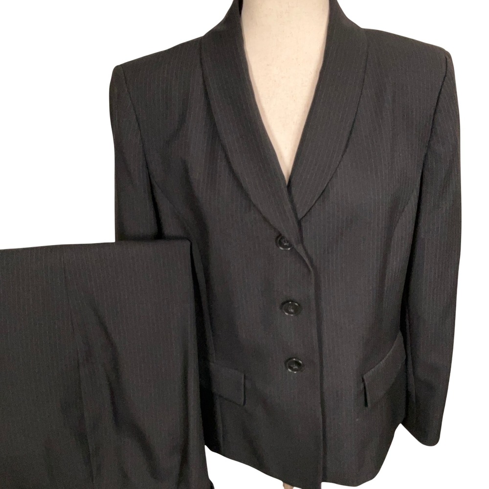 Suit Studio Pant Suit Womens 14P Black Pinstripe Career Corporate Minimalist 2pc